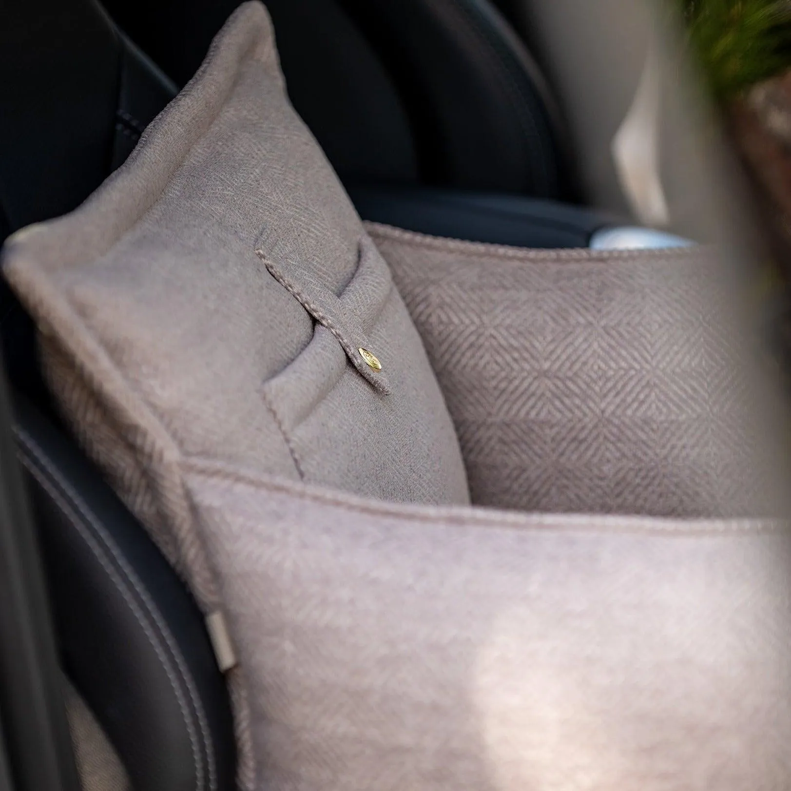 Luxury Dog Car Seat | Florence by Oh Charlie